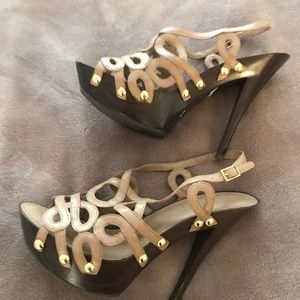 Jessica Simpson  5 inch heels